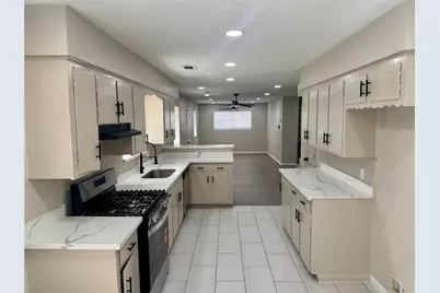 2718 Peach Lane, Pasadena, TX 77502 - Photo 9