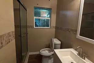 10010 Cathedral Dr, Houston, TX 77051 - Photo 7