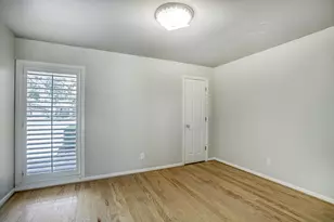 12118 Tara Dr, Bunker Hill Village, TX 77024 - Photo 17