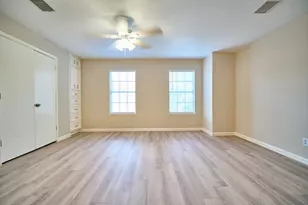 10818 Briar Forest Dr, Houston, TX 77042 - Photo 9