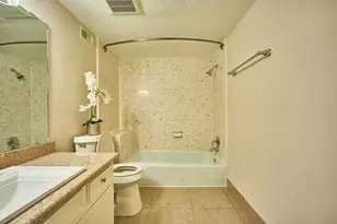 10818 Briar Forest Dr, Houston, TX 77042 - Photo 17