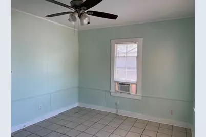 4725 Avenue R 1/2, Galveston, TX 77551 - Photo 5