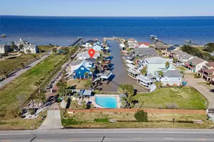 127 Port St, San Leon, TX 77539 - Photo 5