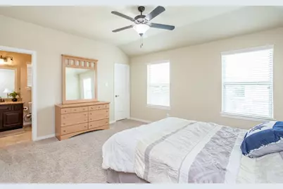 7339 Chatham Green Drive, Sugar Land, TX 77479 - Photo 17