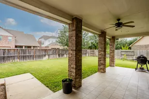 7339 Chatham Green Dr, Sugar Land, TX 77479 - Photo 21