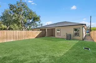 8709 Wheatley St, Houston, TX 77088 - Photo 17
