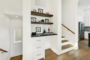 5617 Val Verde St, Houston, TX 77057 - Photo 7