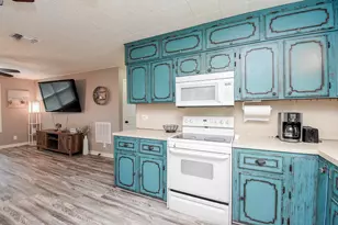 225 Swallow Dr, Palacios, TX 77465 - Photo 19