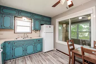 225 Swallow Dr, Palacios, TX 77465 - Photo 15