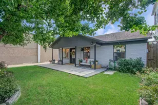 1612 E Bonner St, Houston, TX 77007 - Photo 1