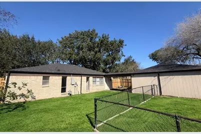 15826 Stonehaven Drive, Houston, TX 77059 - Photo 17