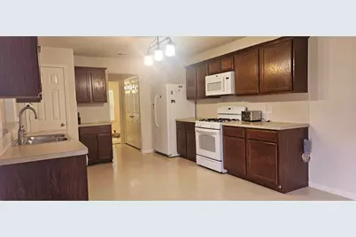 930 Sage Street, Baytown, TX 77521 - Photo 17