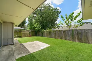8743 Yvonne Dr, Houston, TX 77044 - Photo 29
