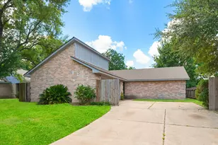 8743 Yvonne Dr, Houston, TX 77044 - Photo 1