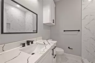 9301 E Avenue L, Houston, TX 77012 - Photo 5