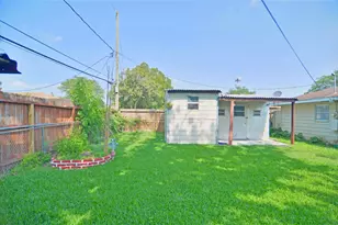 2719 Sweetgum St, Pasadena, TX 77502 - Photo 17