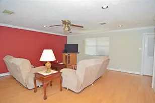 2719 Sweetgum St, Pasadena, TX 77502 - Photo 5