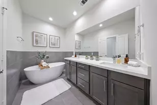 2309 Silva Park Ln, Houston, TX 77091 - Photo 9