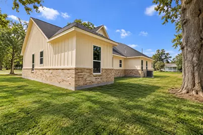 1302 Lamar Street, Liberty, TX 77575 - Photo 31