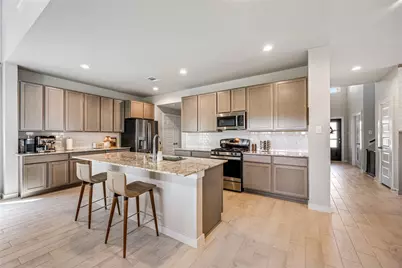 11822 Maple Oak Drive, Houston, TX 77066 - Photo 9