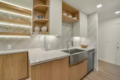 5110 San Felipe Street #77W, Houston, TX 77056 - Photo 9