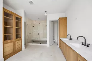 12914 Queensbury Ln, Houston, TX 77079 - Photo 9
