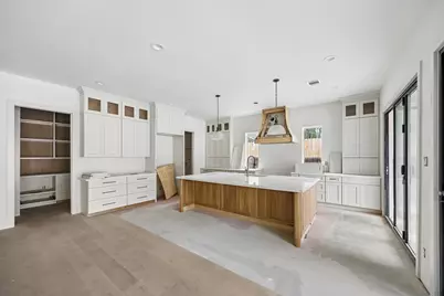 12914 Queensbury Lane, Houston, TX 77079 - Photo 7