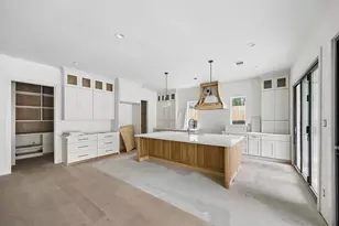 12914 Queensbury Ln, Houston, TX 77079 - Photo 7