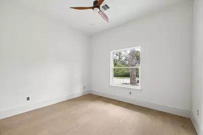 12914 Queensbury Lane, Houston, TX 77079 - Photo 11