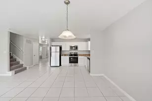 4930 S Cancun Dr, Houston, TX 77045 - Photo 7