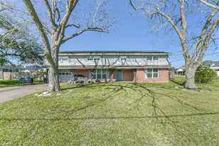 71 Garfield St, La Porte, TX 77571 - Photo 9