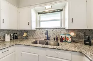 71 Garfield St, La Porte, TX 77571 - Photo 21