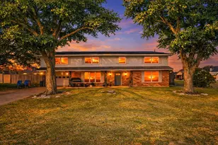 71 Garfield St, La Porte, TX 77571 - Photo 1