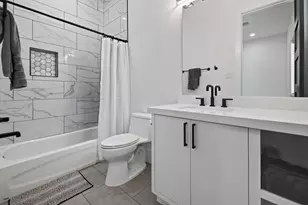 1432 Bingle Rd, Houston, TX 77055 - Photo 27