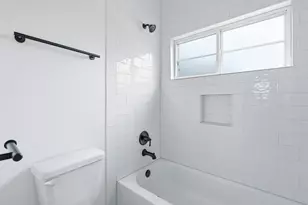 3034 Wayne St, Houston, TX 77026 - Photo 9