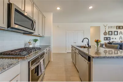 8023 Royal Palm Drive, Fulshear, TX 77441 - Photo 15