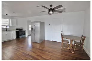 409 Robert Lee Rd, Houston, TX 77009 - Photo 13