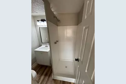 211 #B W South Street, Alvin, TX 77511 - Photo 5