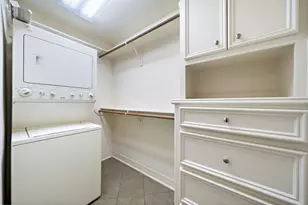 619 E 8th 1/2 St, Houston, TX 77007 - Photo 43