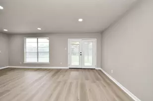 7023 Maczali Dr, Houston, TX 77489 - Photo 9