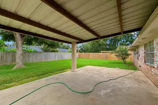 9811 Mango St, Houston, TX 77075 - Photo 13