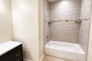 713 E 32nd St, Houston, TX 77022 - Photo 9
