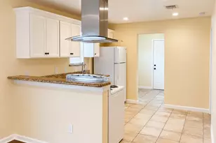 713 E 32nd St, Houston, TX 77022 - Photo 3