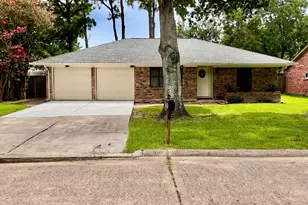 308 Moody Ave, League City, TX 77573 - Photo 1