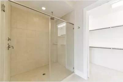 11002 Ayrshire Park Lane, Houston, TX 77043 - Photo 39
