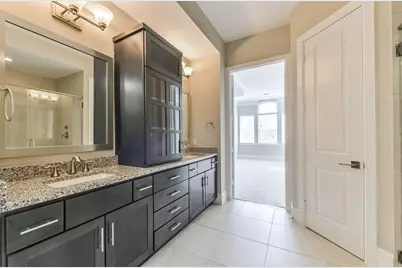 11002 Ayrshire Park Lane, Houston, TX 77043 - Photo 37