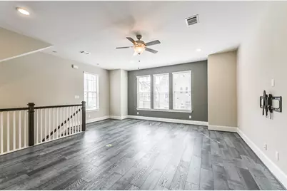 11002 Ayrshire Park Lane, Houston, TX 77043 - Photo 13