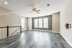 11002 Ayrshire Park Ln, Houston, TX 77043 - Photo 13