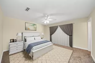 13606 Sunrose Ln, Houston, TX 77045 - Photo 9