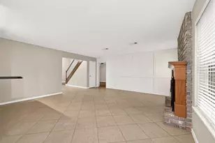 2182 Tree Ln, Houston, TX 77339 - Photo 9